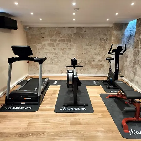 Peyris Opera Hotel 4*