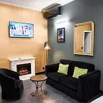 بيريس أوبرا فندق 4*