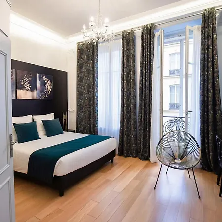 ペイリス オペラ 4*
