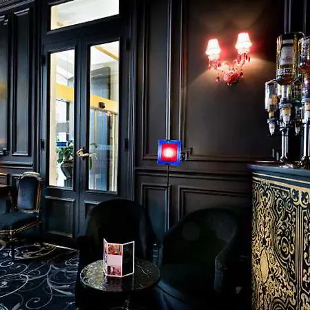 Peyris Opera Hotel 4*
