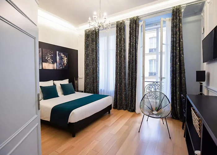 Peyris Opera 4*